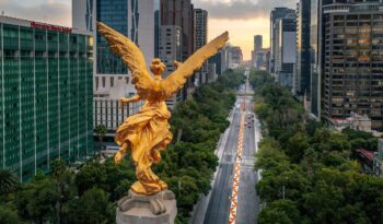 angel of independence statue in mexico city
