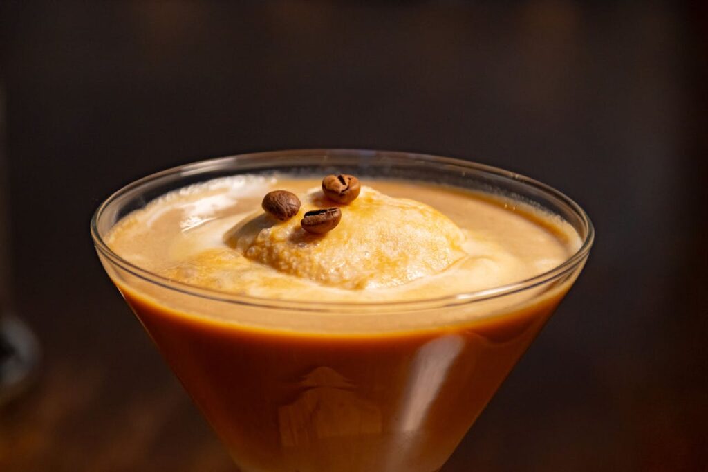 Photo by Blanca Isela: https://www.pexels.com/photo/close-up-of-a-creamy-coffee-beverage-34384700/