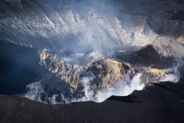 https://www.pexels.com/photo/majestic-volcanic-crater-in-bali-indonesia-35182275/